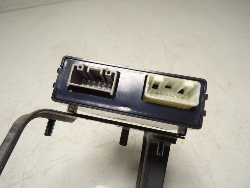 Recambio de modulo electronico para toyota rav4 hybrid fwd referencia OEM IAM 8905078020 8905078020 