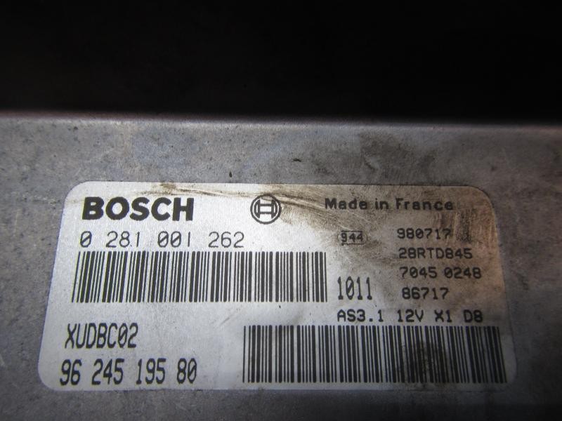 Recambio de centralita motor uce para citroën xantia berlina 1.9 td sx referencia OEM IAM   