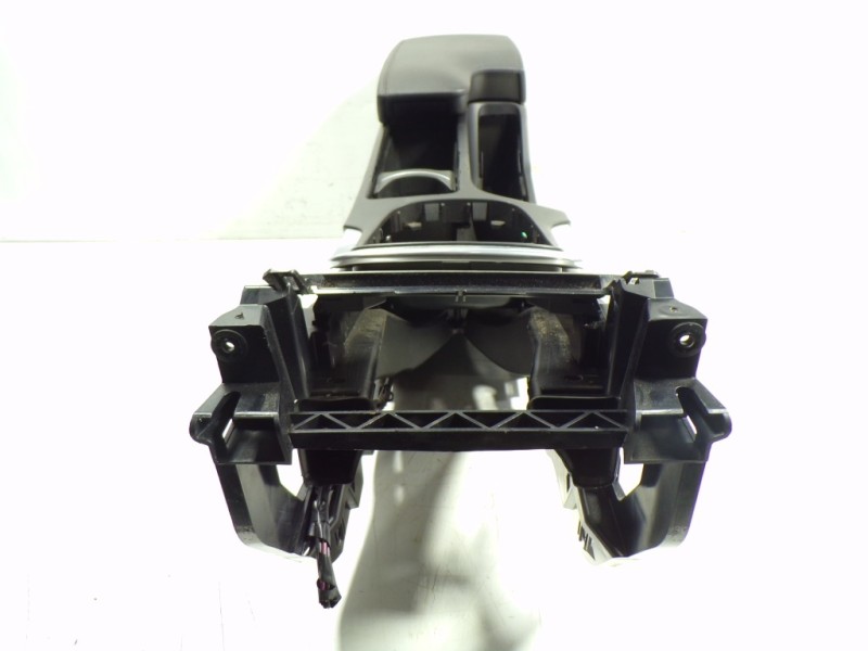 Recambio de apoyabrazos central para opel insignia berlina 2.0 cdti cat referencia OEM IAM 13221926  