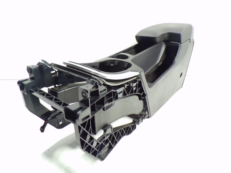 Recambio de apoyabrazos central para opel insignia berlina 2.0 cdti cat referencia OEM IAM 13221926  