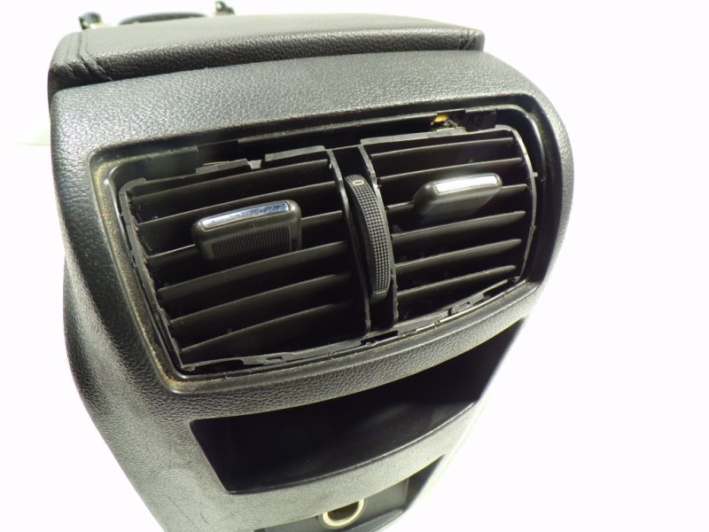 Recambio de apoyabrazos central para opel insignia berlina 2.0 cdti cat referencia OEM IAM 13221926  