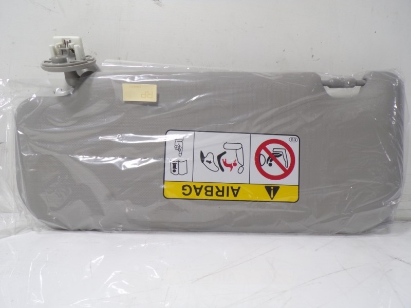 Recambio de parasol derecho para toyota rav4 hybrid fwd referencia OEM IAM 7431042681B0  