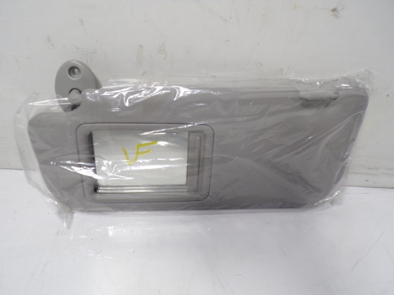 Recambio de parasol izquierdo para toyota rav4 hybrid fwd referencia OEM IAM 7432042661B0  