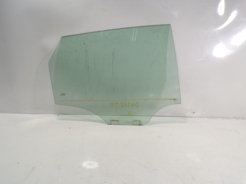 Recambio de cristal puerta trasero derecho para seat ibiza st (6p8) 1.4 tdi referencia OEM IAM 6J8845206  