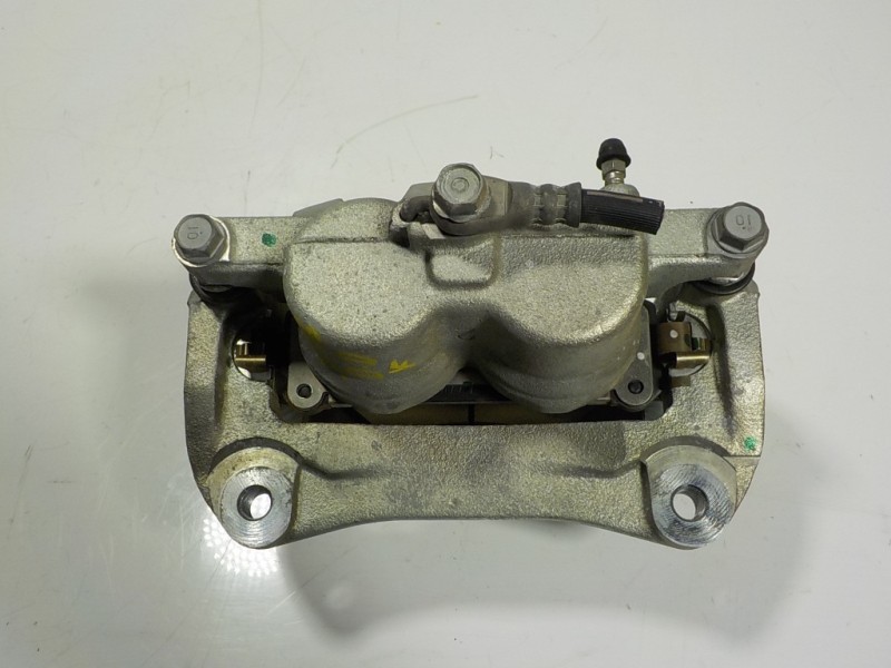 Recambio de pinza freno delantera derecha para toyota rav4 hybrid fwd referencia OEM IAM 4773042130  