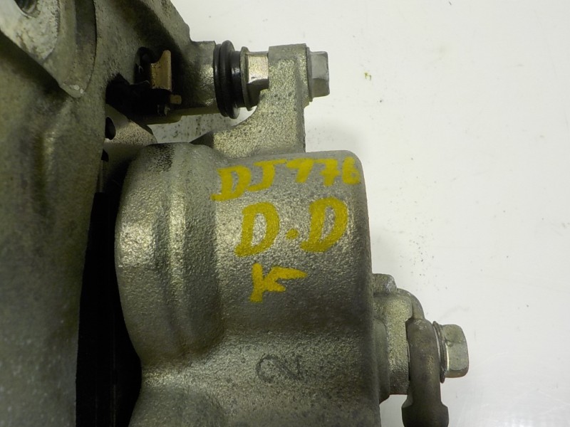 Recambio de pinza freno delantera derecha para toyota rav4 hybrid fwd referencia OEM IAM 4773042130  