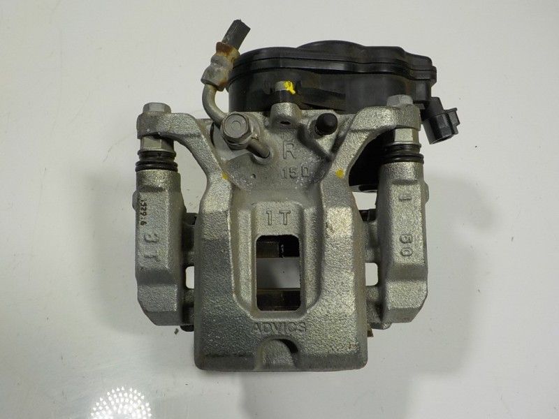Recambio de pinza freno trasera derecha para toyota rav4 hybrid fwd referencia OEM IAM 4783042100  