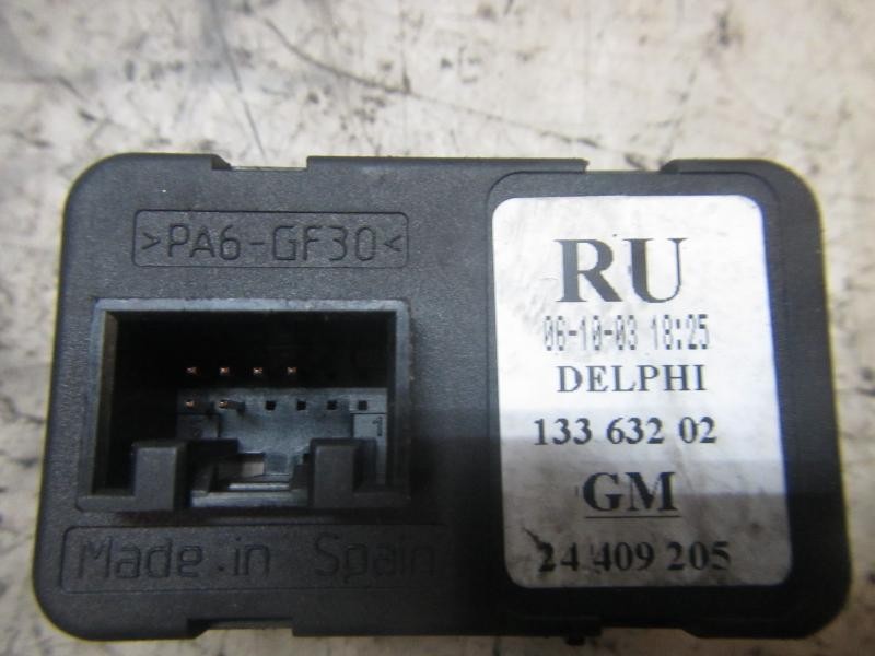 Recambio de mando elevalunas delantero izquierdo para opel meriva cosmo referencia OEM IAM   