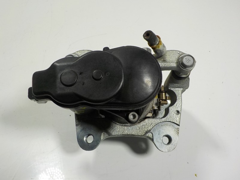 Recambio de pinza freno trasera derecha para toyota rav4 hybrid fwd referencia OEM IAM 4783042100  