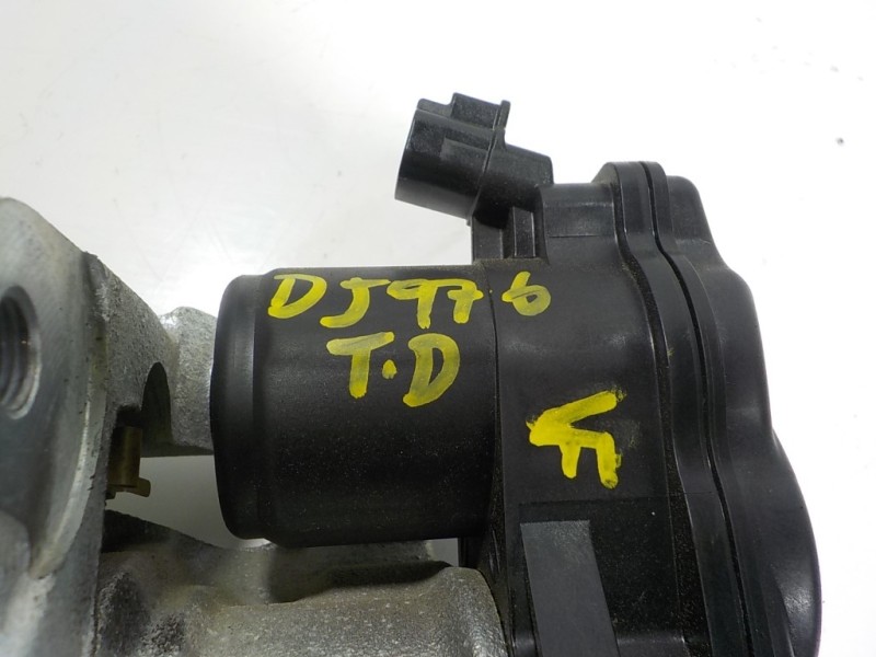 Recambio de pinza freno trasera derecha para toyota rav4 hybrid fwd referencia OEM IAM 4783042100  