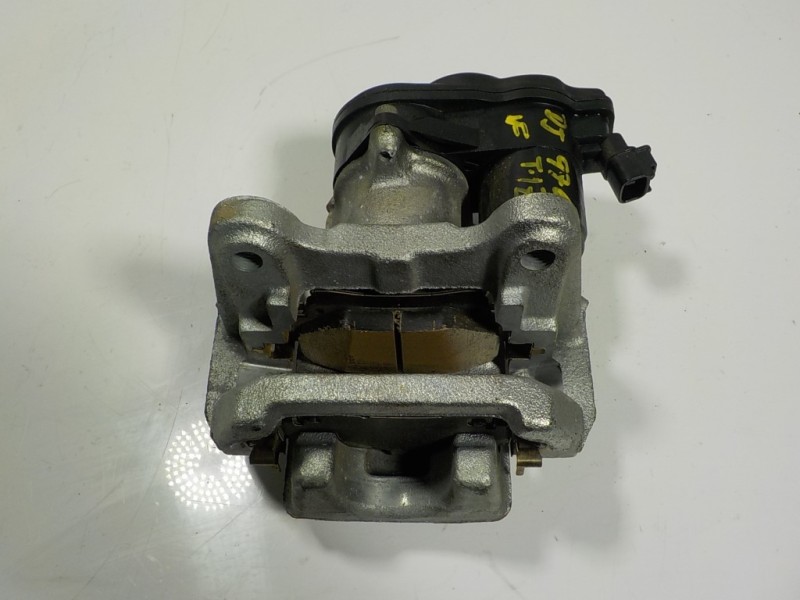 Recambio de pinza freno trasera izquierda para toyota rav4 hybrid fwd referencia OEM IAM 4785042090  