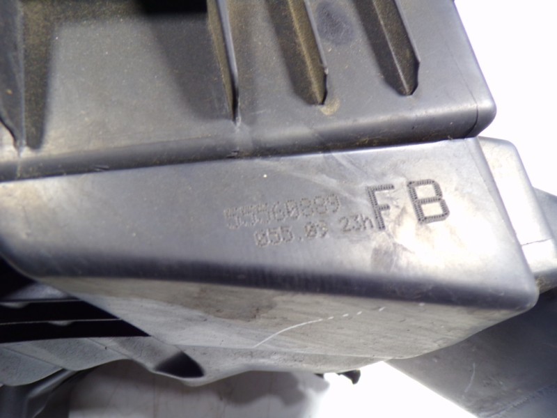 Recambio de filtro aire para opel insignia berlina 2.0 cdti cat referencia OEM IAM 13296367 55560889 