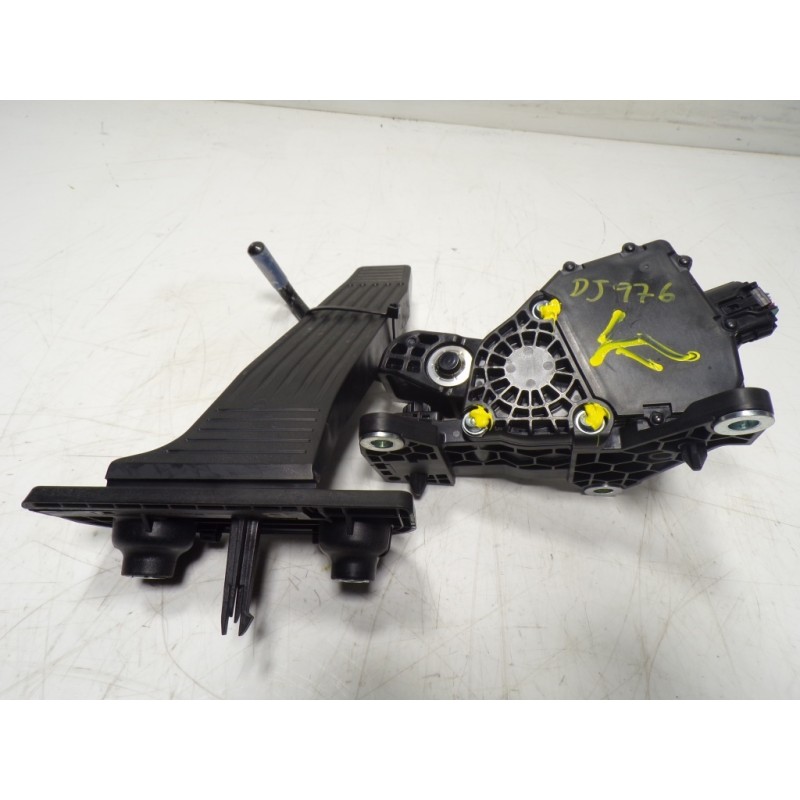 Recambio de potenciometro pedal para toyota rav4 hybrid fwd referencia OEM IAM 7811033141 7811033141 