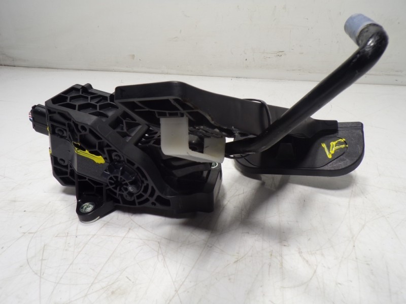 Recambio de potenciometro pedal para toyota rav4 hybrid fwd referencia OEM IAM 7811033141 7811033141 
