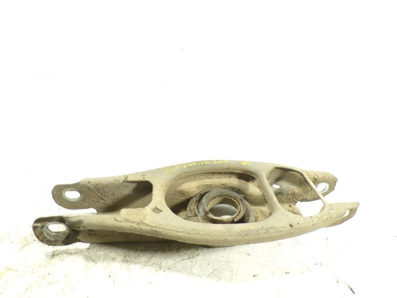 Recambio de brazo suspension inferior trasero derecho para bmw serie 1 coupe (e82) 118d referencia OEM IAM 33326772899  