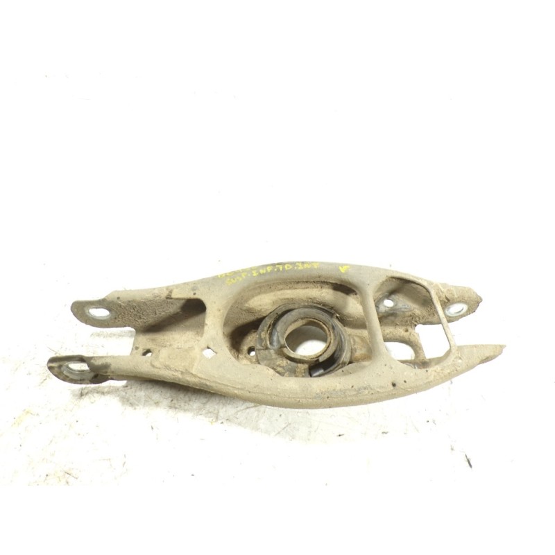 Recambio de brazo suspension inferior trasero derecho para bmw serie 1 coupe (e82) 118d referencia OEM IAM 33326772899  