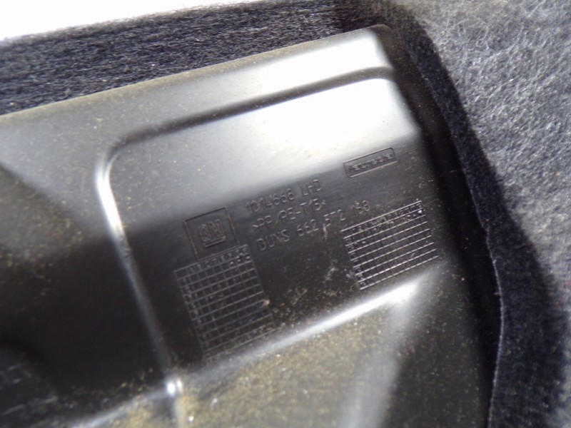 Recambio de guantera para opel insignia berlina 2.0 cdti cat referencia OEM IAM 13308550 1014668LHD 