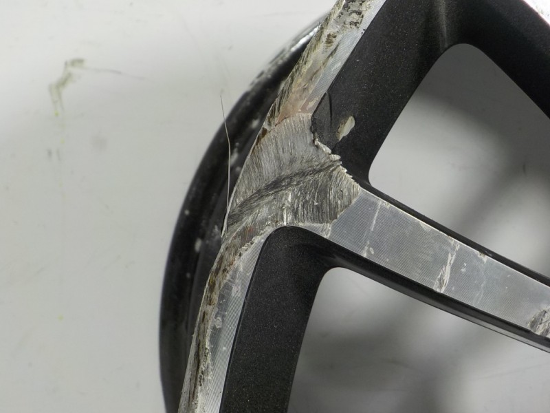 Recambio de llanta para mclaren 570s spider p13 referencia OEM IAM   