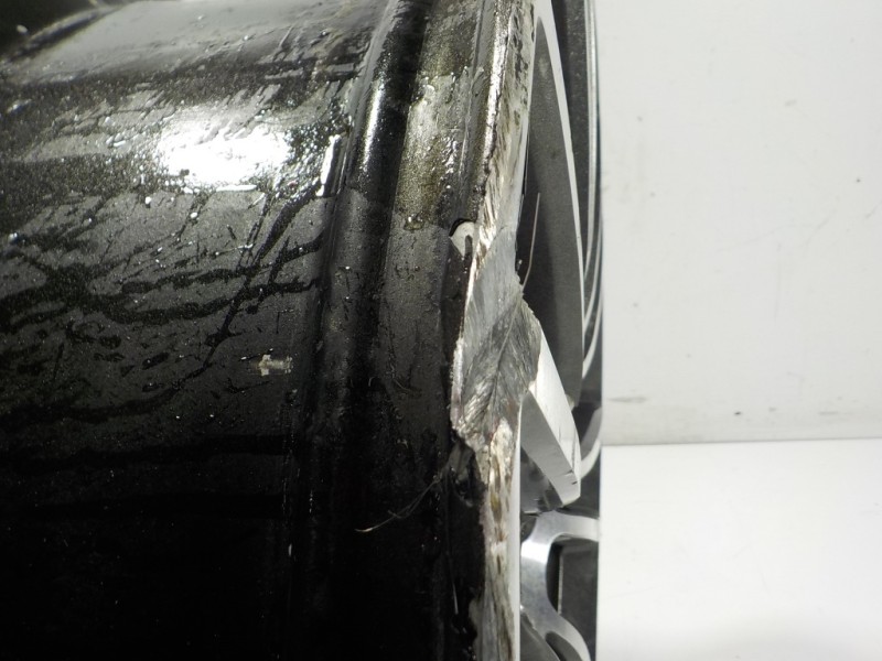 Recambio de llanta para mclaren 570s spider p13 referencia OEM IAM   