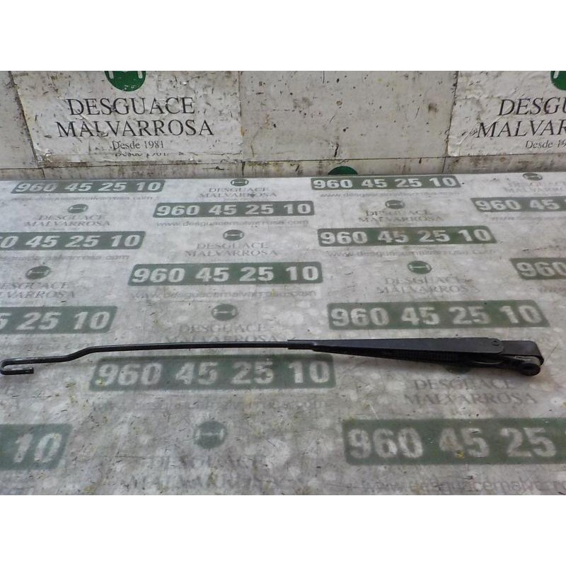 Recambio de brazo limpia delantero derecho para ford transit combi ´06 2.2 tdci cat referencia OEM IAM   