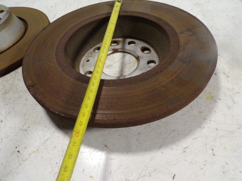 Recambio de disco freno trasero para volkswagen passat lim. (362) 1.6 tdi dpf referencia OEM IAM   