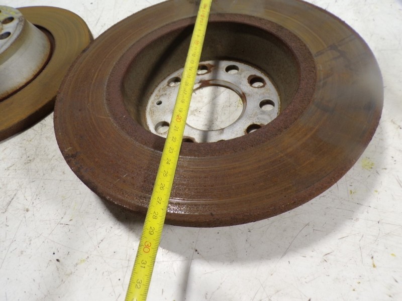 Recambio de disco freno trasero para volkswagen passat lim. (362) 1.6 tdi dpf referencia OEM IAM   