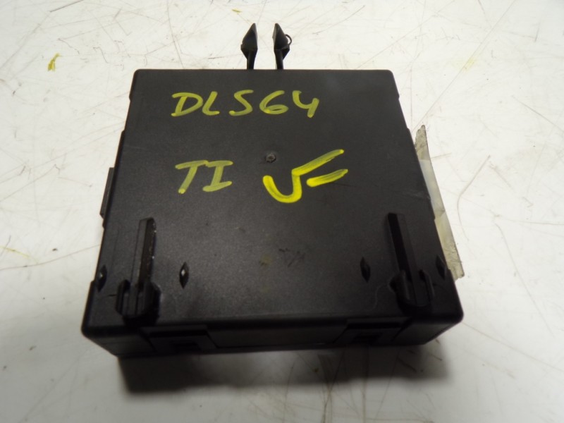 Recambio de centralita cierre para mercedes-benz clase e (w212) lim. 3.0 cdi cat referencia OEM IAM A2128203985 A2128203385 