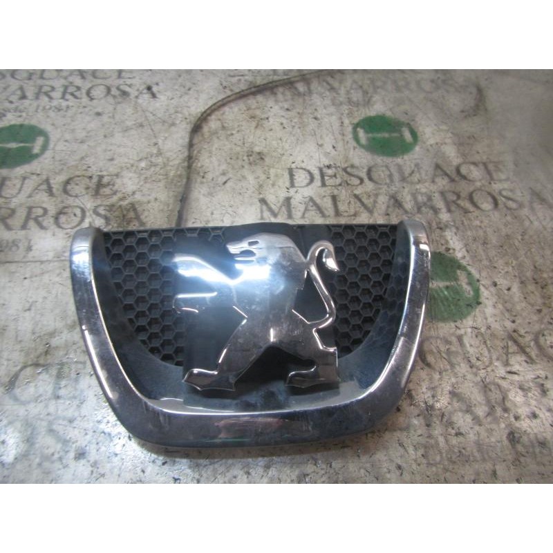 Recambio de rejilla para peugeot 207 xs pack referencia OEM IAM 7810P9  