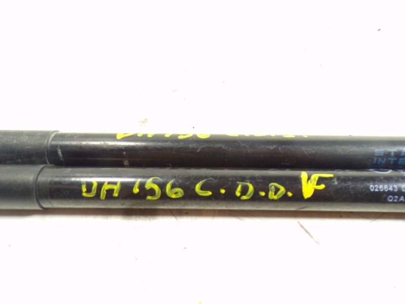 Recambio de amortiguador capot para mercedes-benz clase c (w204) berlina 2.2 cdi cat referencia OEM IAM A2048800029 A2048800029 