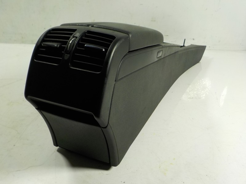 Recambio de apoyabrazos central para mercedes-benz clase c (w204) berlina 2.2 cdi cat referencia OEM IAM A20468006399F59  