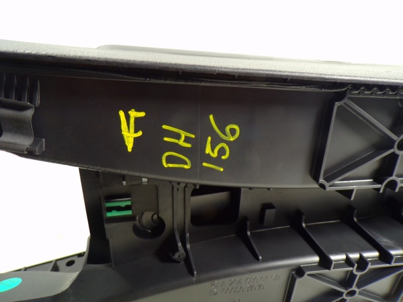 Recambio de apoyabrazos central para mercedes-benz clase c (w204) berlina 2.2 cdi cat referencia OEM IAM A20468006399F59  