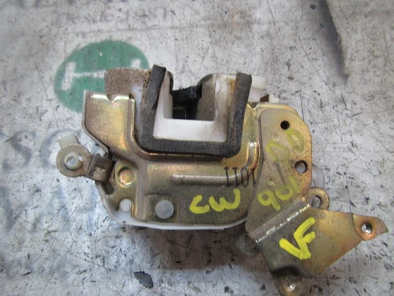 Recambio de cerradura puerta delantera derecha para nissan serena (c23m) 2.3 diesel referencia OEM IAM   