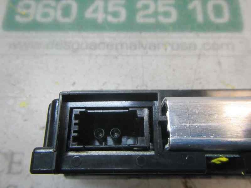 Recambio de pantalla multifuncion para volvo s40 berlina 1.8 cat referencia OEM IAM 36001469 31268051 