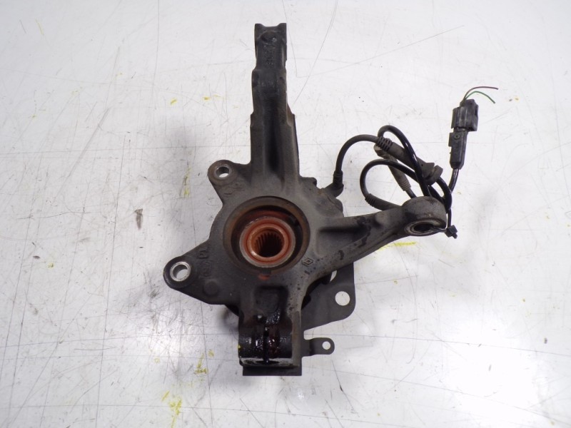 Recambio de mangueta delantera derecha para renault clio iv 1.5 dci diesel fap referencia OEM IAM 400145894R  