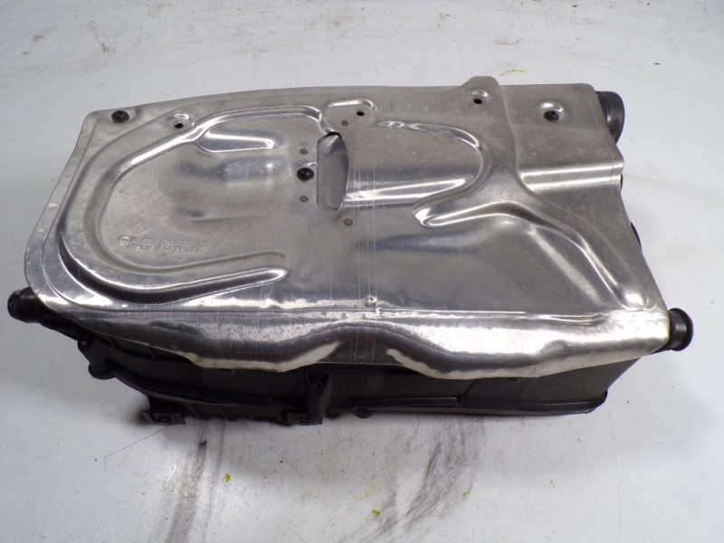 Recambio de filtro aire para mercedes-benz clase c (w204) berlina 2.2 cdi cat referencia OEM IAM A6510901101  