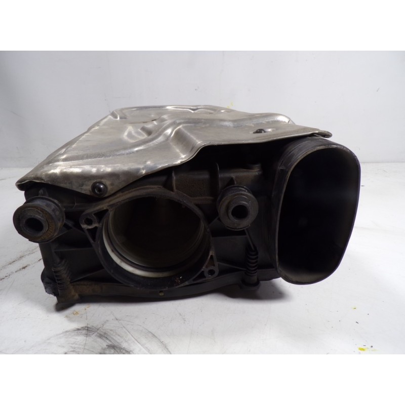 Recambio de filtro aire para mercedes-benz clase c (w204) berlina 2.2 cdi cat referencia OEM IAM A6510901101  