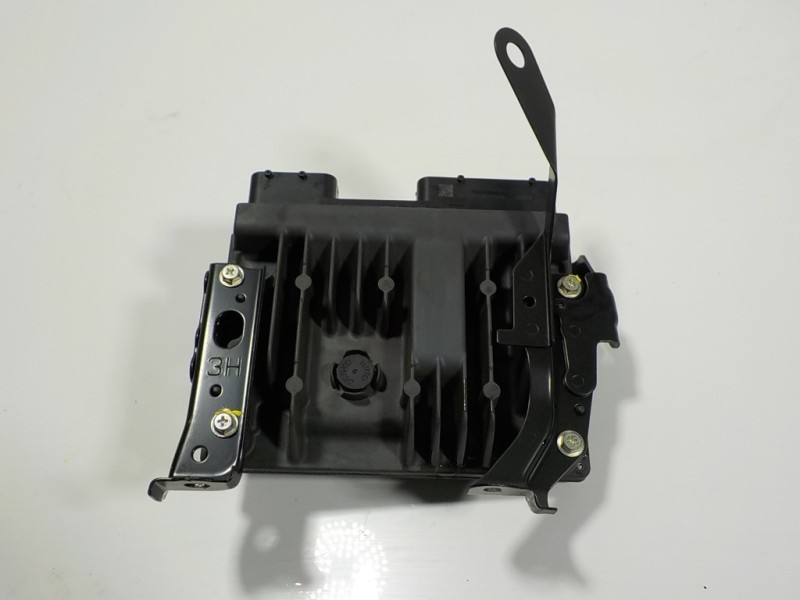 Recambio de modulo electronico para toyota rav4 hybrid fwd referencia OEM IAM 896614AB30 896614AB30 