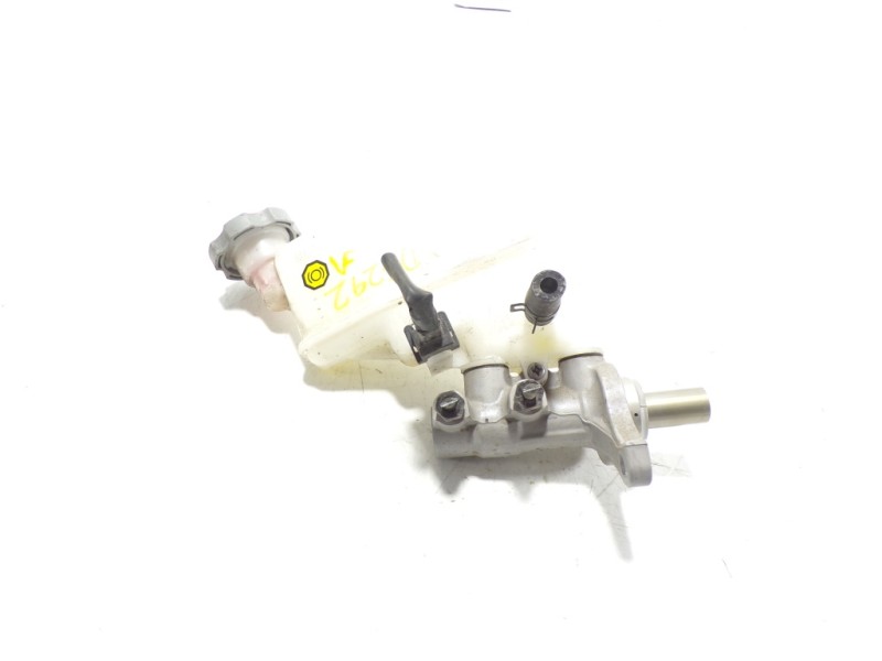 Recambio de bomba freno para kia rio 1.2 cat referencia OEM IAM 585101W200  