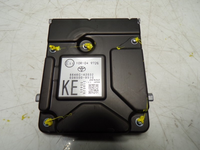 Recambio de modulo electronico para toyota rav4 hybrid fwd referencia OEM IAM 8646C42032 8646C42032 