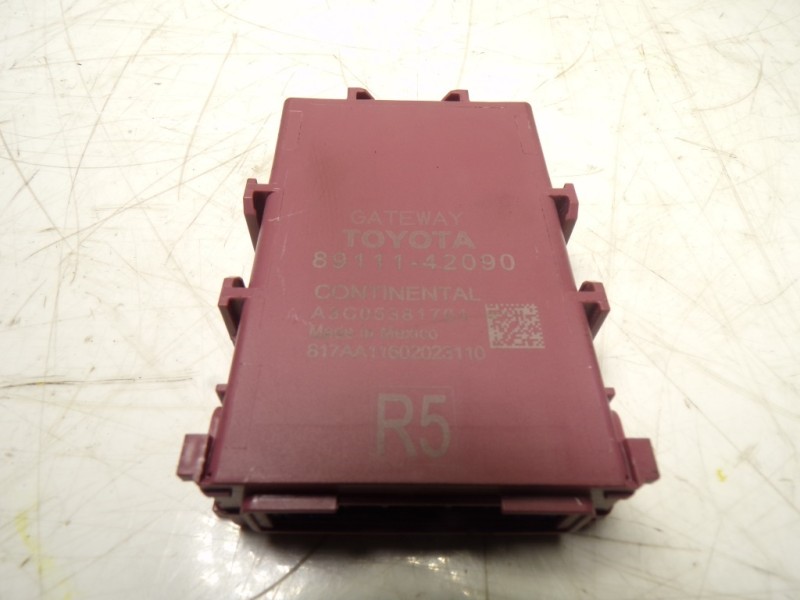 Recambio de modulo electronico para toyota rav4 hybrid fwd referencia OEM IAM 8911142090 8911142090 