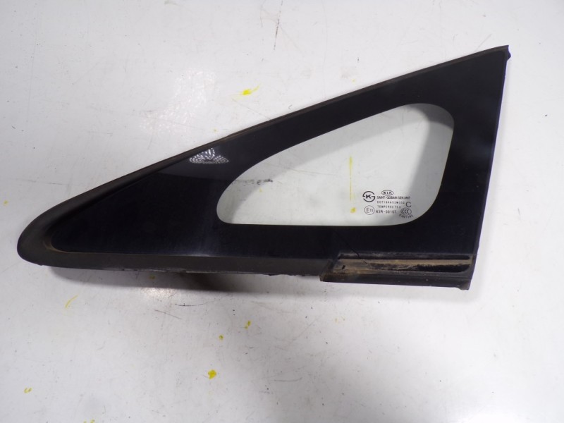Recambio de cristal custodia delantero izquierdo para kia rio 1.2 cat referencia OEM IAM 861701W000  