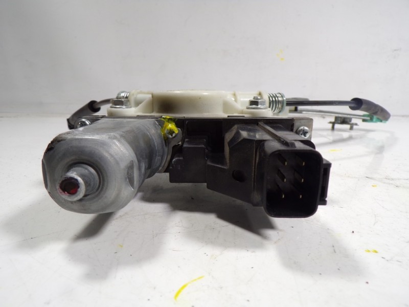 Recambio de elevalunas delantero izquierdo para kia rio 1.2 cat referencia OEM IAM 824011W020 824501W010 