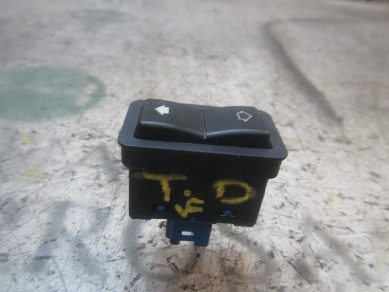 Recambio de mando elevalunas trasero derecho para bmw serie 5 berlina (e39) 523i referencia OEM IAM   