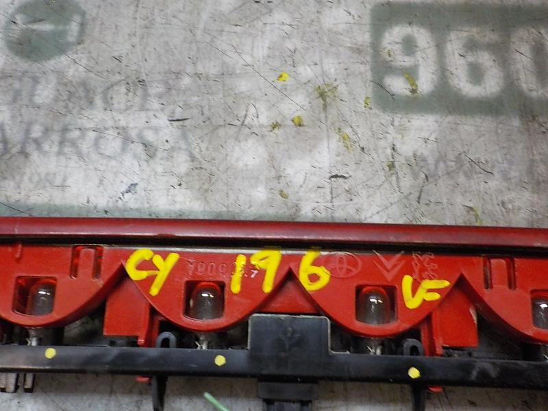 Recambio de piloto trasero central para peugeot 107 1.0 cat (384f) referencia OEM IAM   