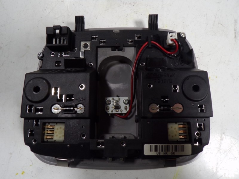 Recambio de piloto interior para kia rio 1.2 cat referencia OEM IAM 928001W000HCS  