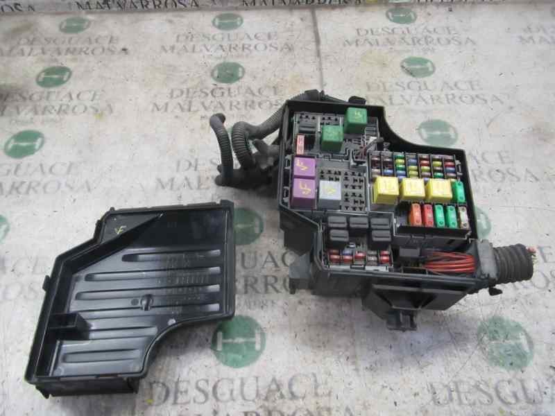 Recambio de caja reles / fusibles para opel tigra twin top 1.4 16v referencia OEM IAM   