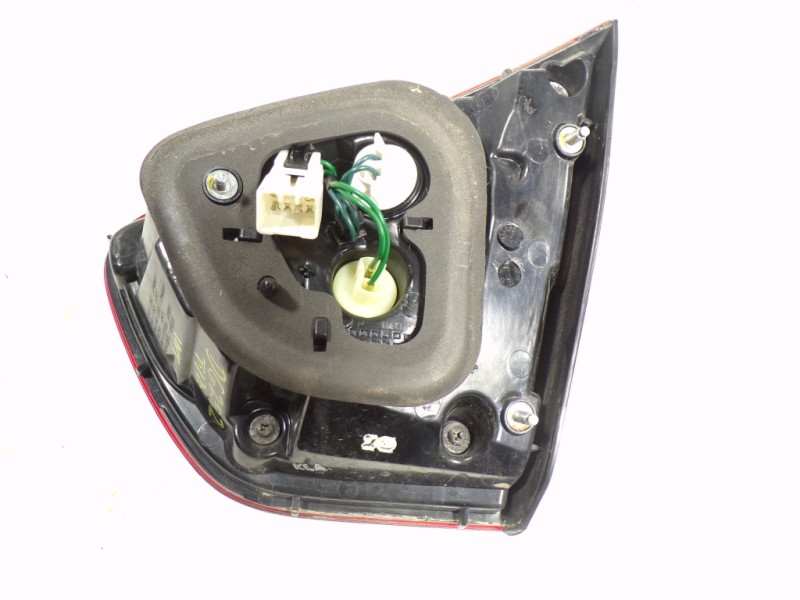 Recambio de piloto trasero izquierdo interior para kia rio 1.2 cat referencia OEM IAM 924031W200  