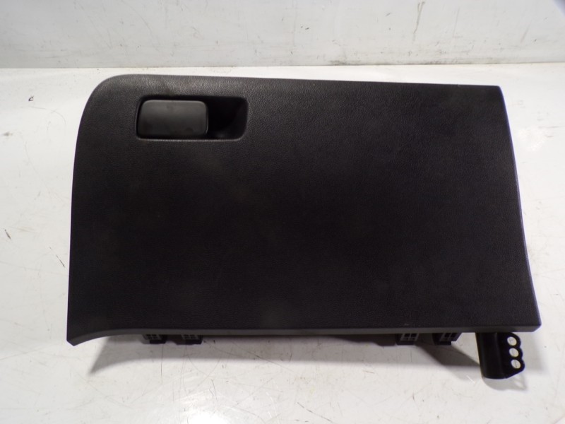 Recambio de guantera para hyundai i20 1.1 crdi cat referencia OEM IAM 84510C8150TRY  