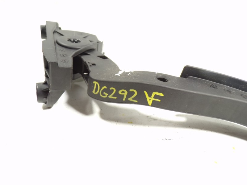 Recambio de potenciometro pedal para kia rio 1.2 cat referencia OEM IAM 327001W500  