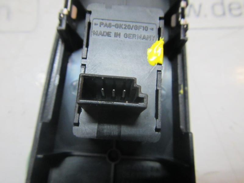 Recambio de mando elevalunas delantero derecho para bmw serie 1 berlina (e81/e87) 118d referencia OEM IAM 61316970247  